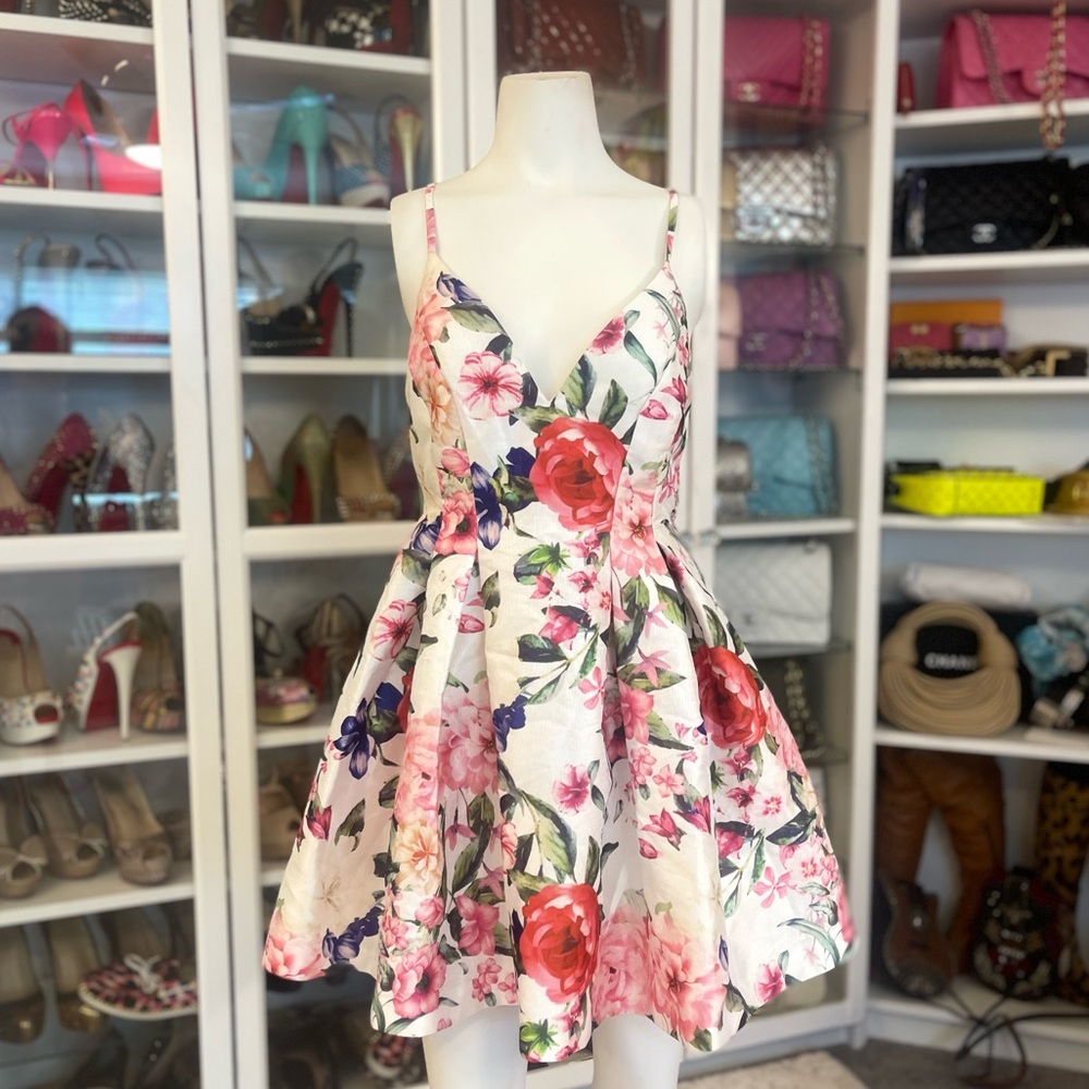 Fashion Nova S sundress Floral feminine & flirty tea party baby shower dress